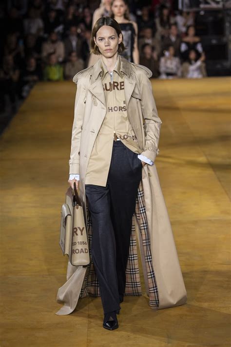 burberry 3 piece suit womens 2020|Burberry runway 2020.